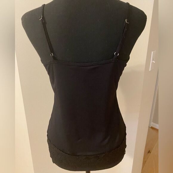 White House Black Market sz. M black wide lace trim Camisole w/adjustable straps - Picture 6 of 12